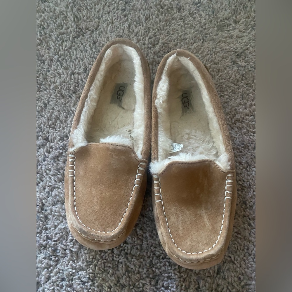 Ansley Water Resistant Slipper (Women)
UGG®